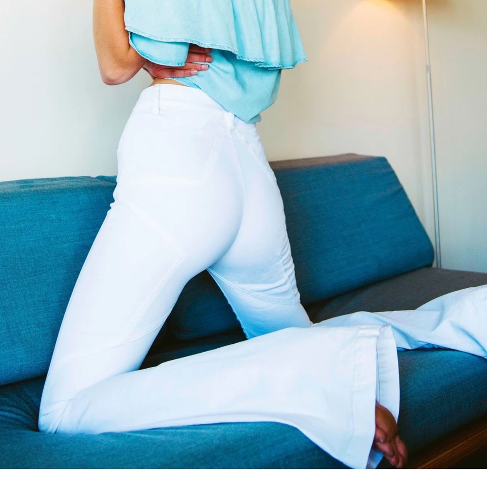 REVICE VENUS FLARES / OPTICAL WHITE Size 27